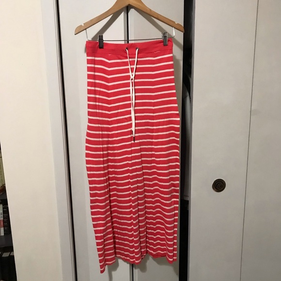 Joe Fresh Ladies Orange and White Striped Skirt $5.00 AS AN ADD ON - Picture 1 of 2